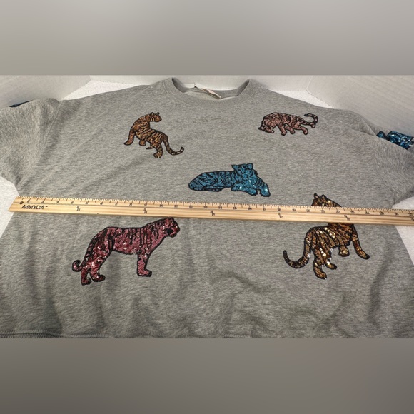 PEACH LOVE CALIFORNIA, MULTI COLOR SEQUINS TIGER DETAIL SWEATSHIRT- O/S Sz.SMALL - Picture 8 of 13